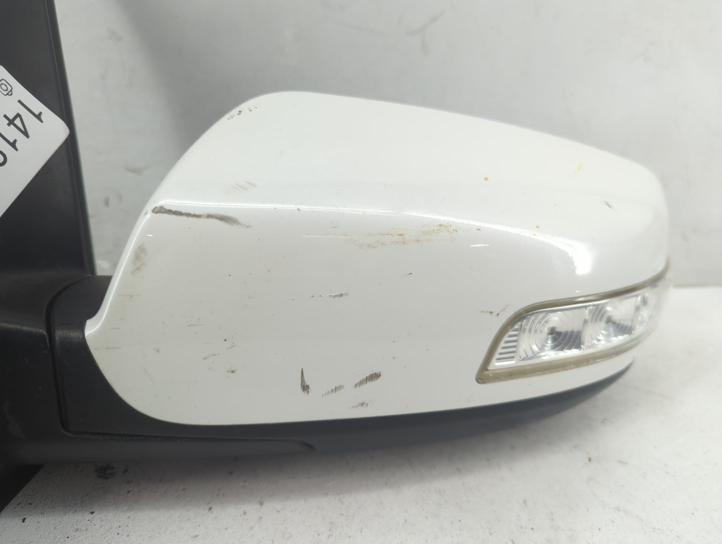 2011-2015 Kia Sorento Driver Side View Mirror - Left Door Mirror OEM Used - Oemusedautoparts1.com