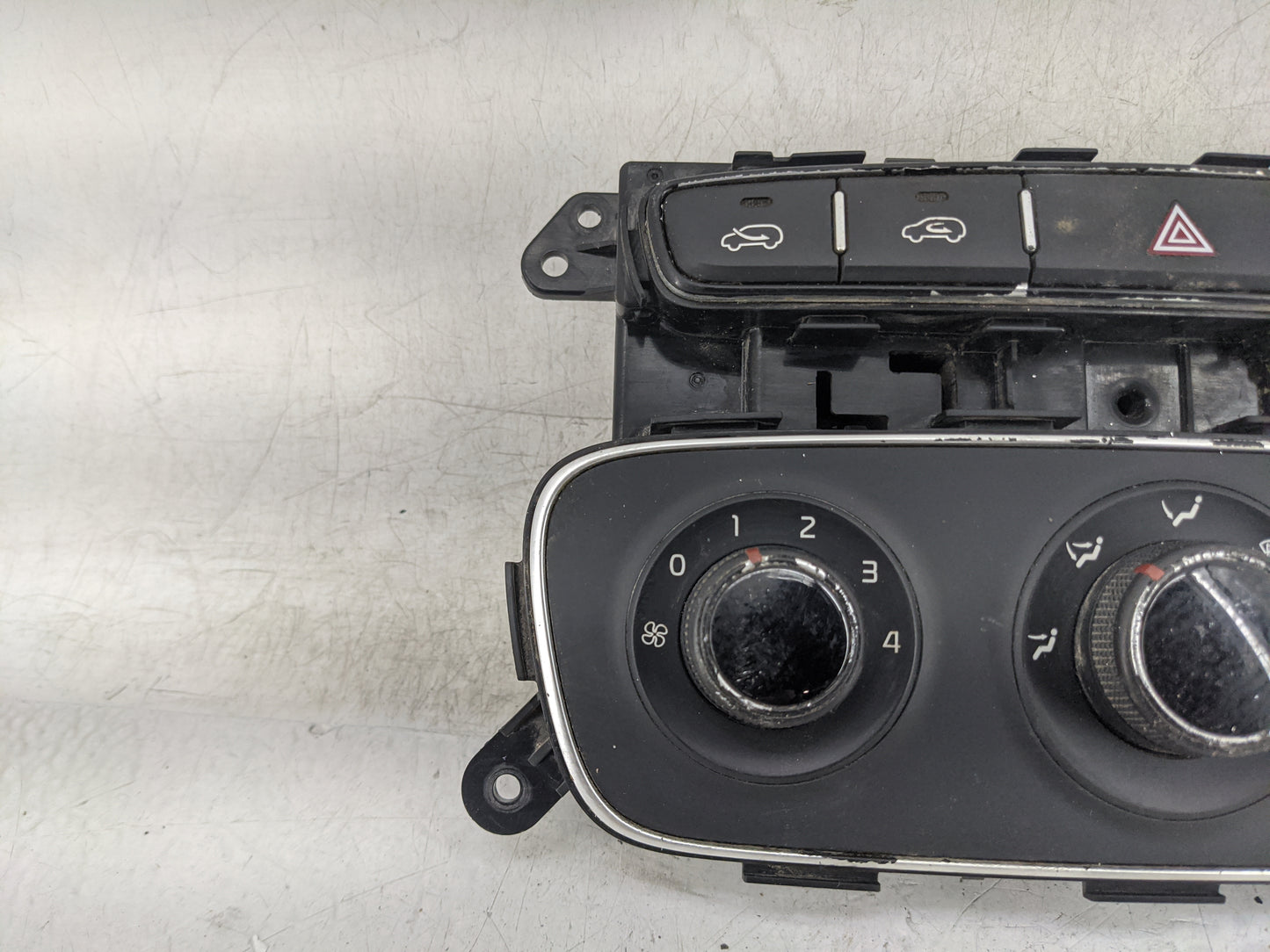 2011-2013 Kia Sorento Climate Control Module Temperature AC/Heater Replacement P/N:97250-1U255 Fits Fits 2011 2012 2013 OEM 