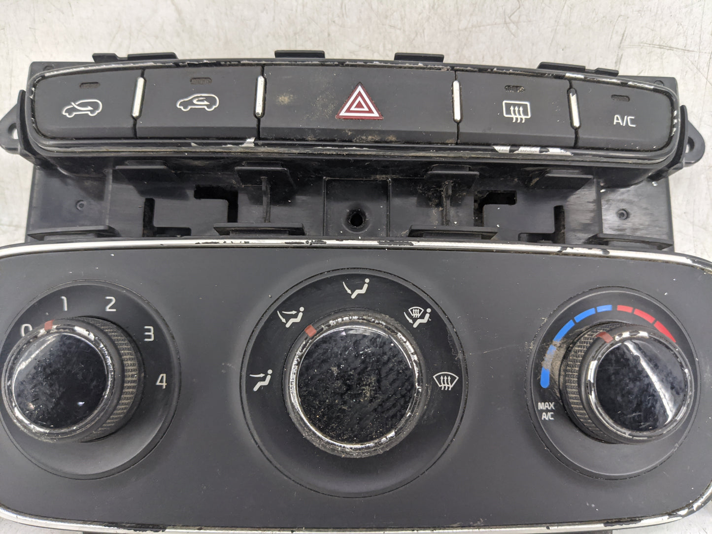 2011-2013 Kia Sorento Climate Control Module Temperature AC/Heater Replacement P/N:97250-1U255 Fits Fits 2011 2012 2013 OEM 