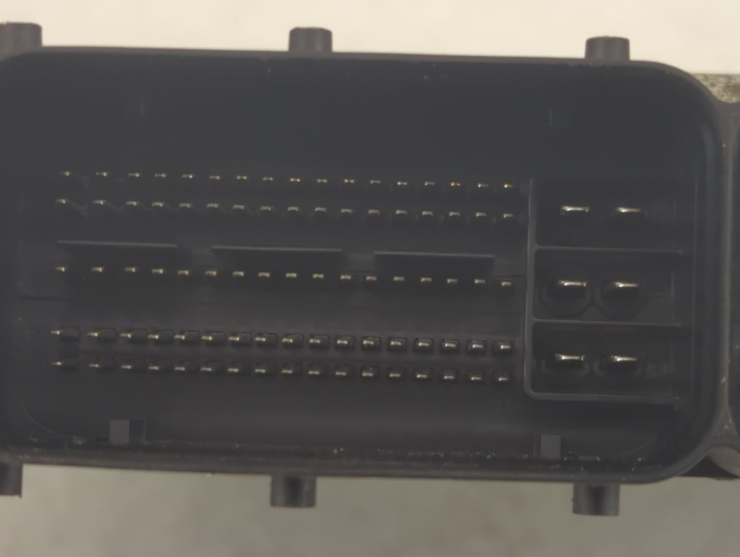2012-2013 Kia Sorento PCM Engine Control Computer ECU ECM PCU OEM P/N:39103-2G761 39113-2G761, 5WY4V30D Fits Fits 2012 2013 