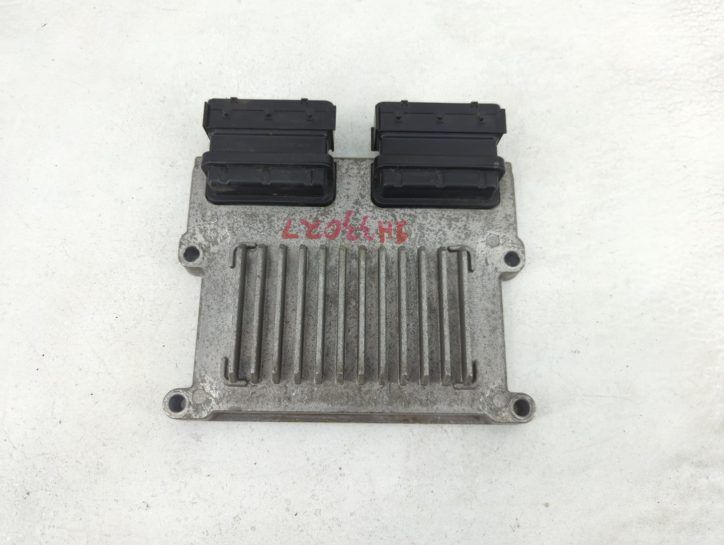 2011-2013 Kia Sorento PCM Engine Control Computer ECU ECM PCU OEM P/N:39108-3C012 28353397 Fits Fits 2011 2012 2013 OEM Used