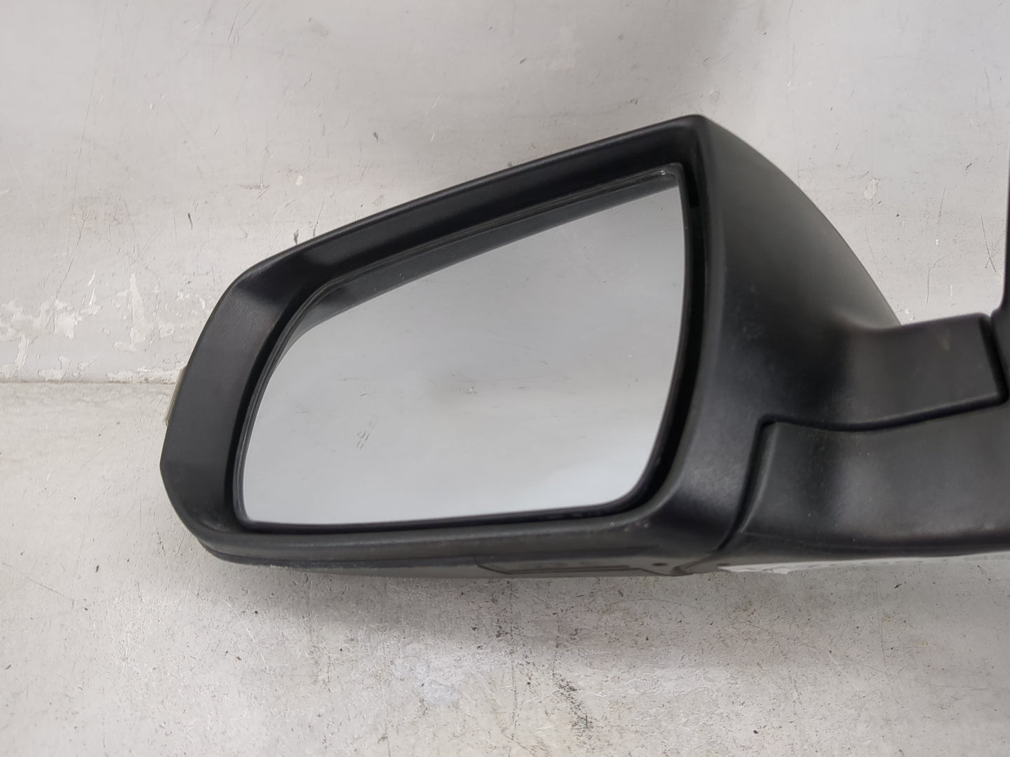 2011-2015 Kia Sorento Driver Side View Mirror - Left Door Mirror OEM Used - Oemusedautoparts1.com