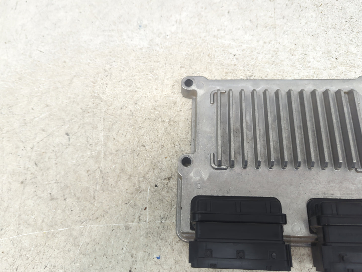 2011-2013 Kia Sorento PCM Engine Control Computer ECU ECM PCU OEM P/N:39108-3C062 28353399 Fits Fits 2011 2012 2013 OEM Used