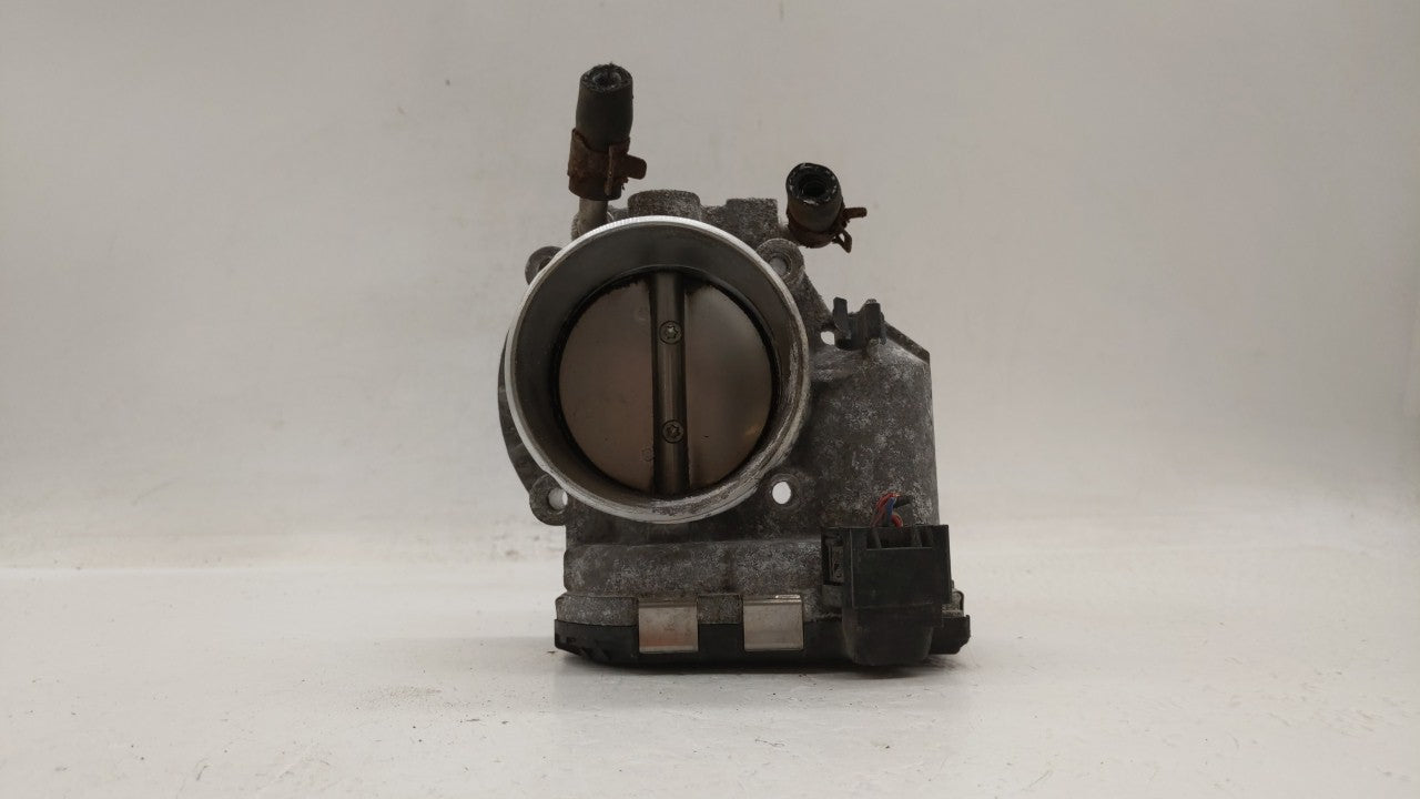 2012-2015 Kia Sorento Throttle Body P/N:35100-2G700 Fits Fits 2011 2012 2013 2014 2015 2016 OEM Used Auto Parts - Oemusedaut