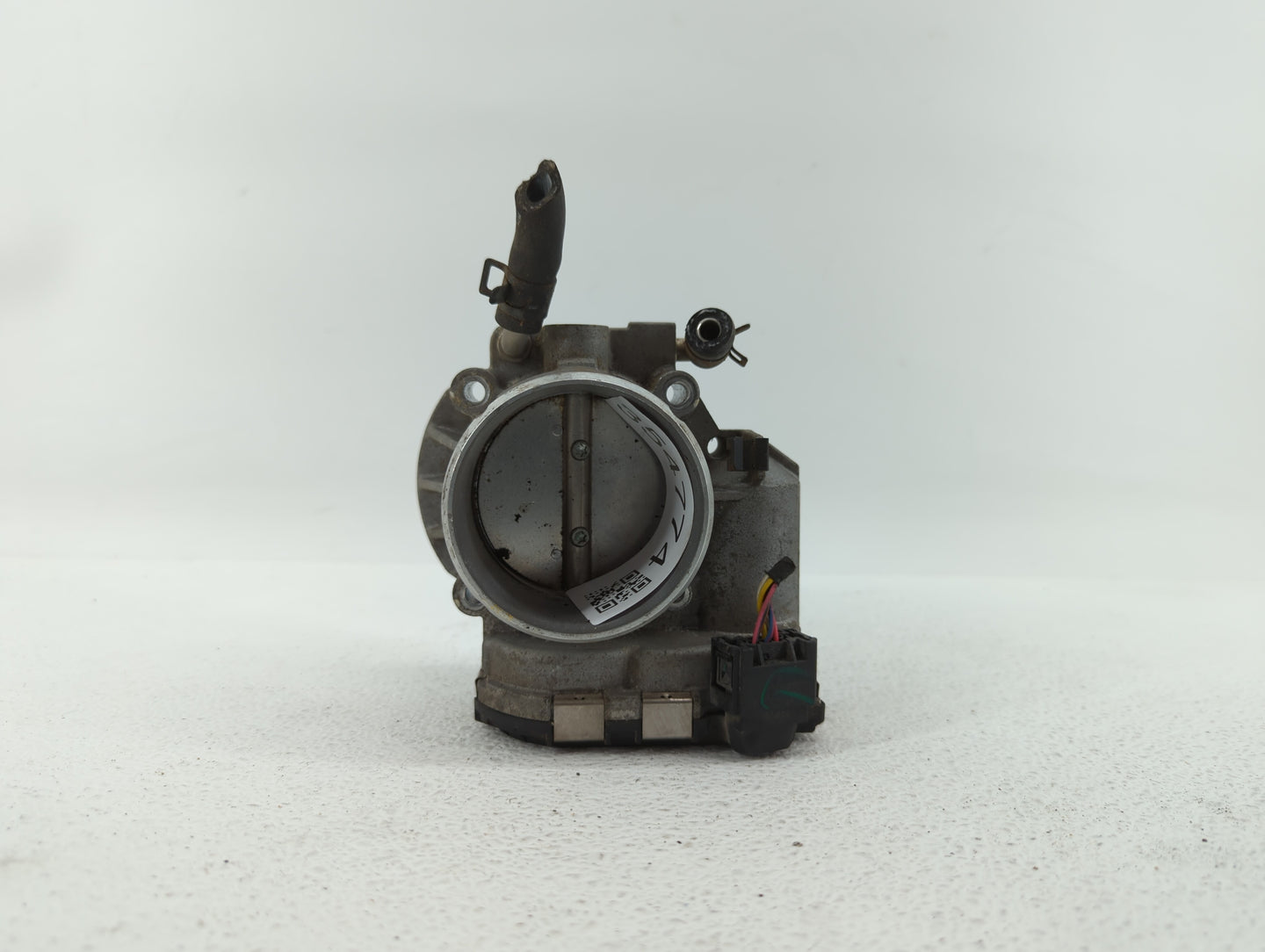 2012-2015 Kia Sorento Throttle Body P/N:904501 0001 35100-2G700 Fits Fits 2011 2012 2013 2014 2015 2016 OEM Used Auto Parts 