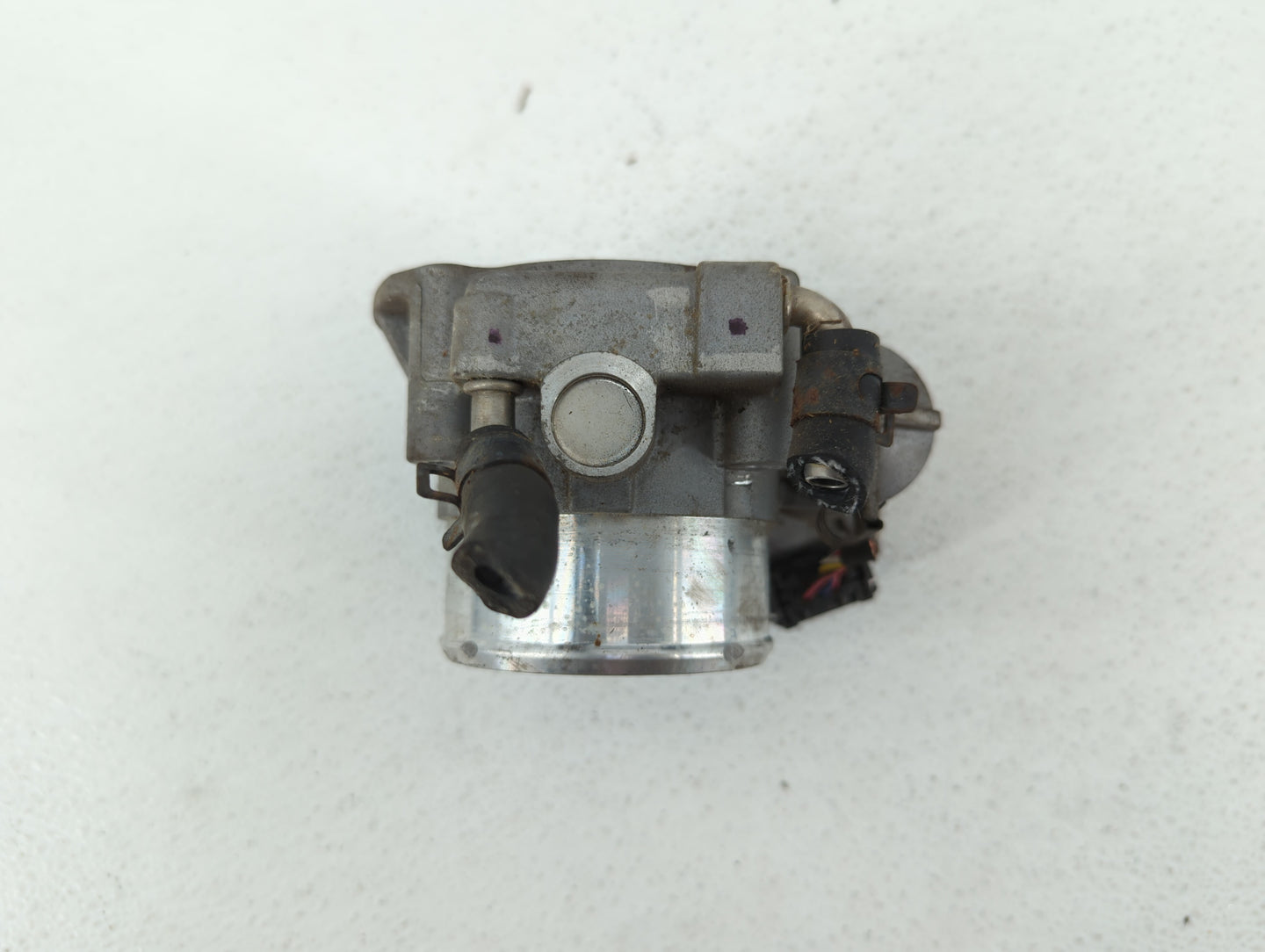2012-2015 Kia Sorento Throttle Body P/N:904501 0001 35100-2G700 Fits Fits 2011 2012 2013 2014 2015 2016 OEM Used Auto Parts 