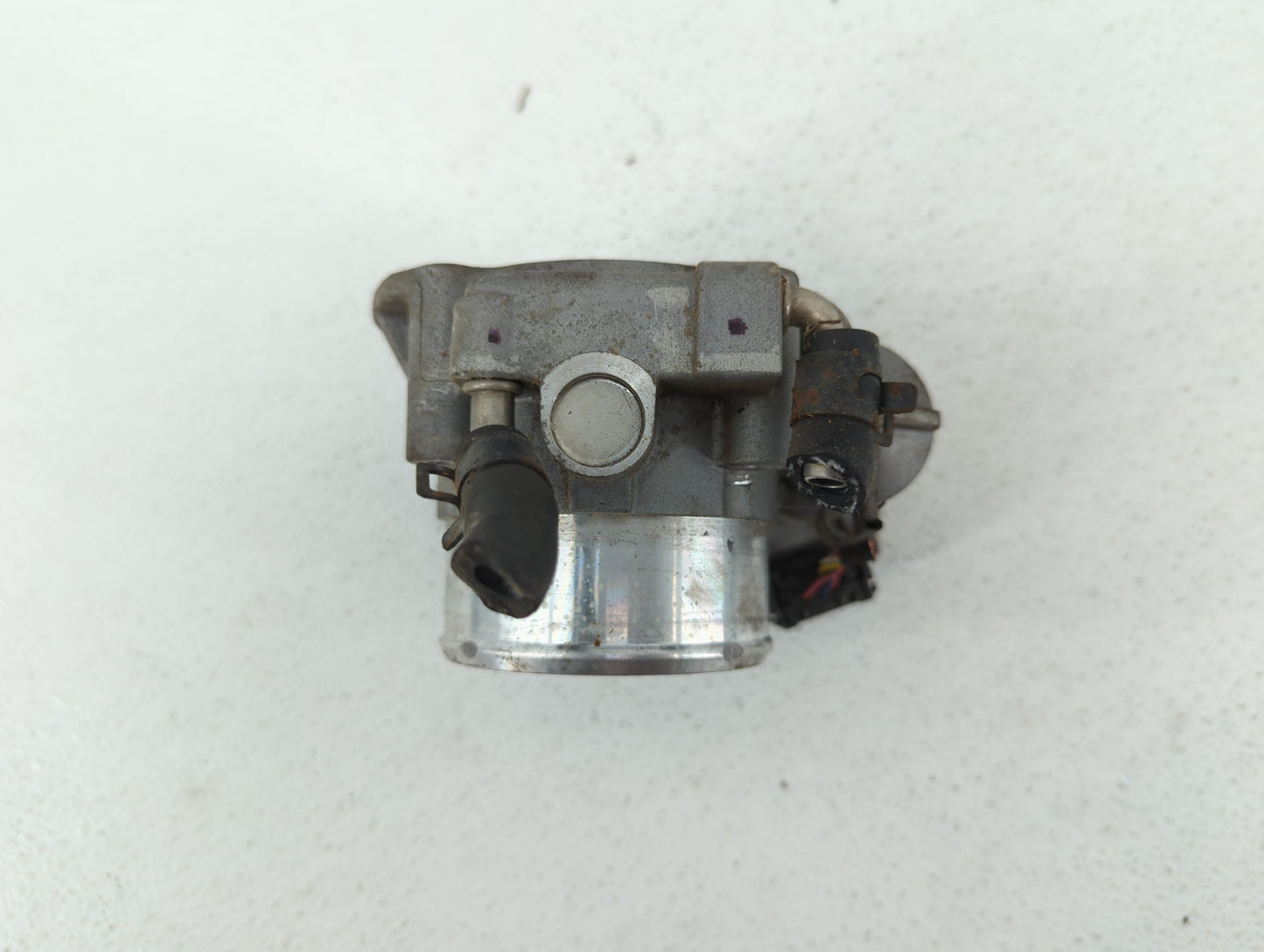 2012-2015 Kia Sorento Throttle Body P/N:904501 0001 35100-2G700 Fits Fits 2011 2012 2013 2014 2015 2016 OEM Used Auto Parts 