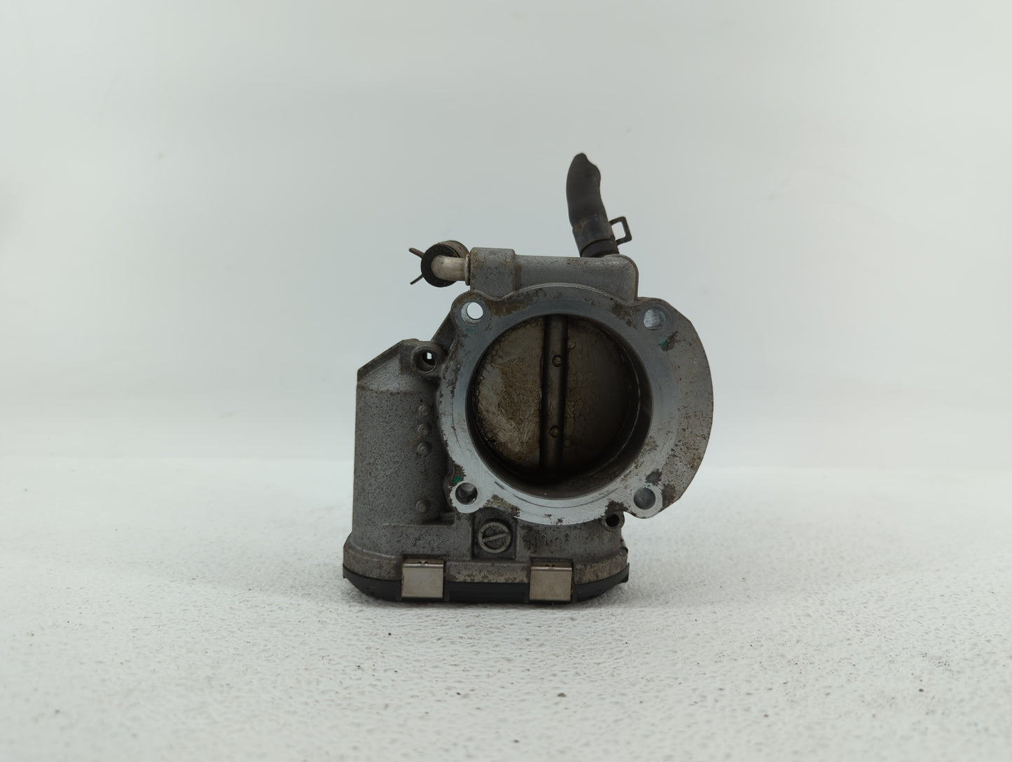 2012-2015 Kia Sorento Throttle Body P/N:904501 0001 35100-2G700 Fits Fits 2011 2012 2013 2014 2015 2016 OEM Used Auto Parts 