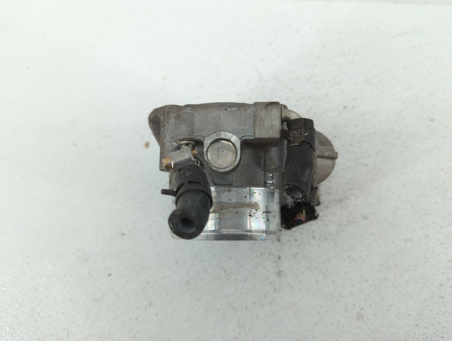 2012-2015 Kia Sorento Throttle Body P/N:904501 0001 35100-2G700 Fits Fits 2011 2012 2013 2014 2015 2016 OEM Used Auto Parts 