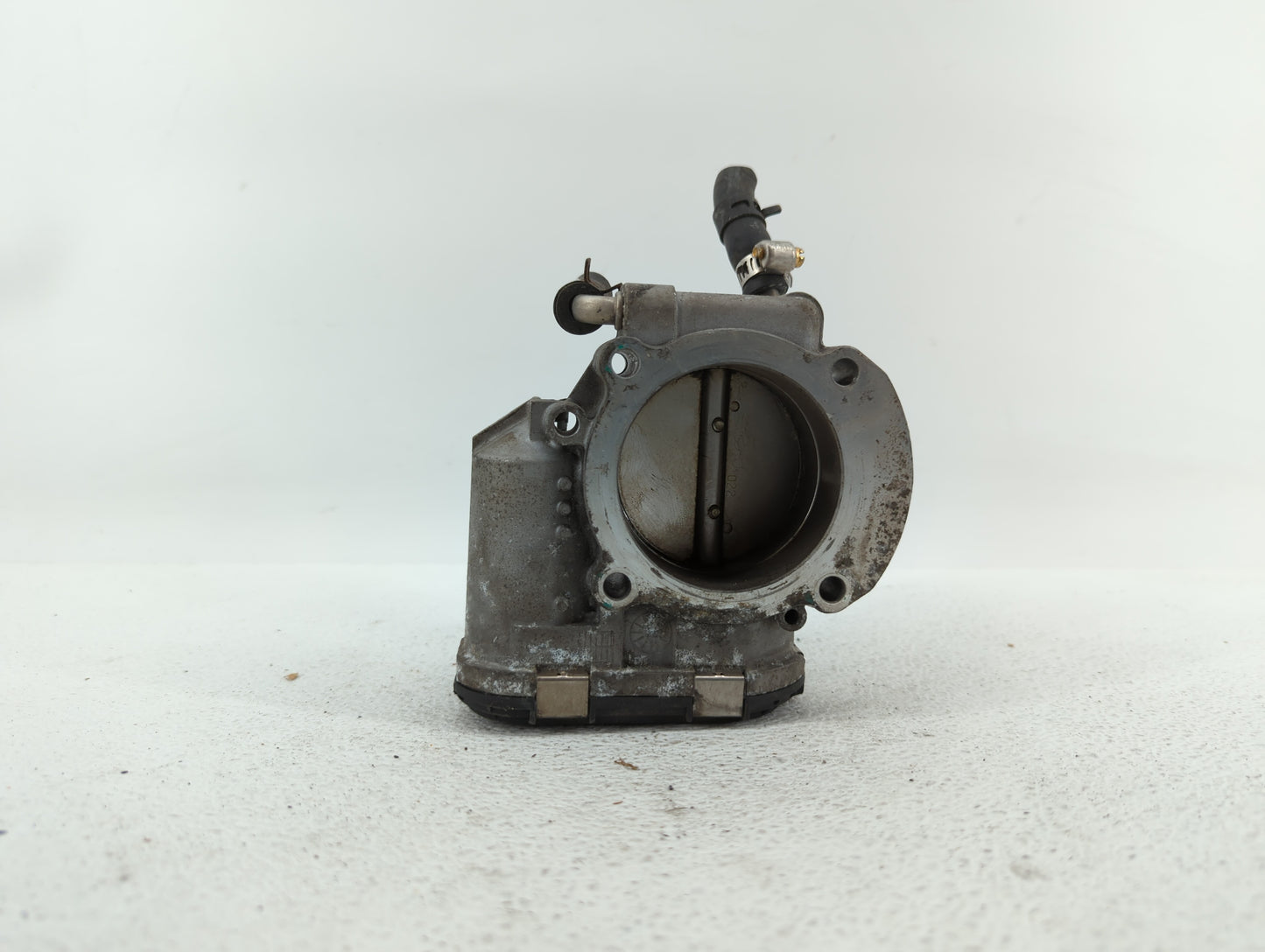 2012-2015 Kia Sorento Throttle Body P/N:904501 0001 35100-2G700 Fits Fits 2011 2012 2013 2014 2015 2016 OEM Used Auto Parts 