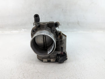 2012-2015 Kia Sorento Throttle Body P/N:35100-2G700 Fits Fits 2011 2012 2013 2014 2015 2016 OEM Used Auto Parts - Oemusedaut
