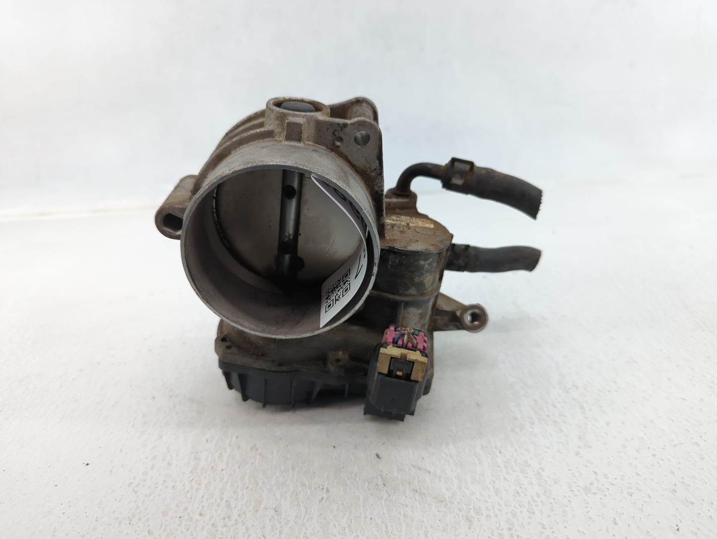 2011-2013 Kia Sorento Throttle Body P/N:35100-3C700 28099075 Fits Fits 2010 2011 2012 2013 2014 OEM Used Auto Parts - Oemuse