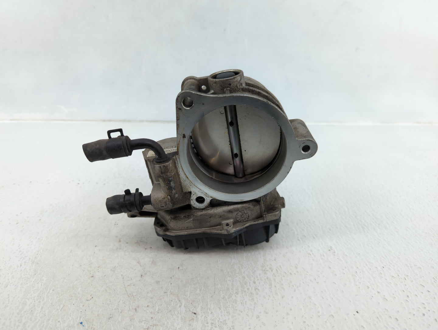 2011-2013 Kia Sorento Throttle Body P/N:35100-3C700 28099075 Fits Fits 2010 2011 2012 2013 2014 OEM Used Auto Parts - Oemuse