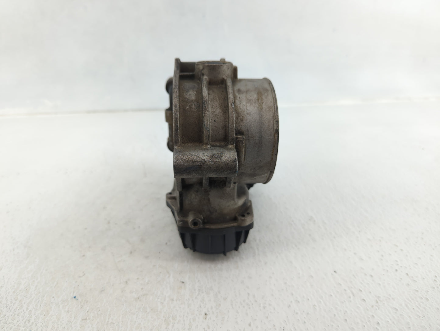 2011-2013 Kia Sorento Throttle Body P/N:35100-3C700 28099075 Fits Fits 2010 2011 2012 2013 2014 OEM Used Auto Parts - Oemuse