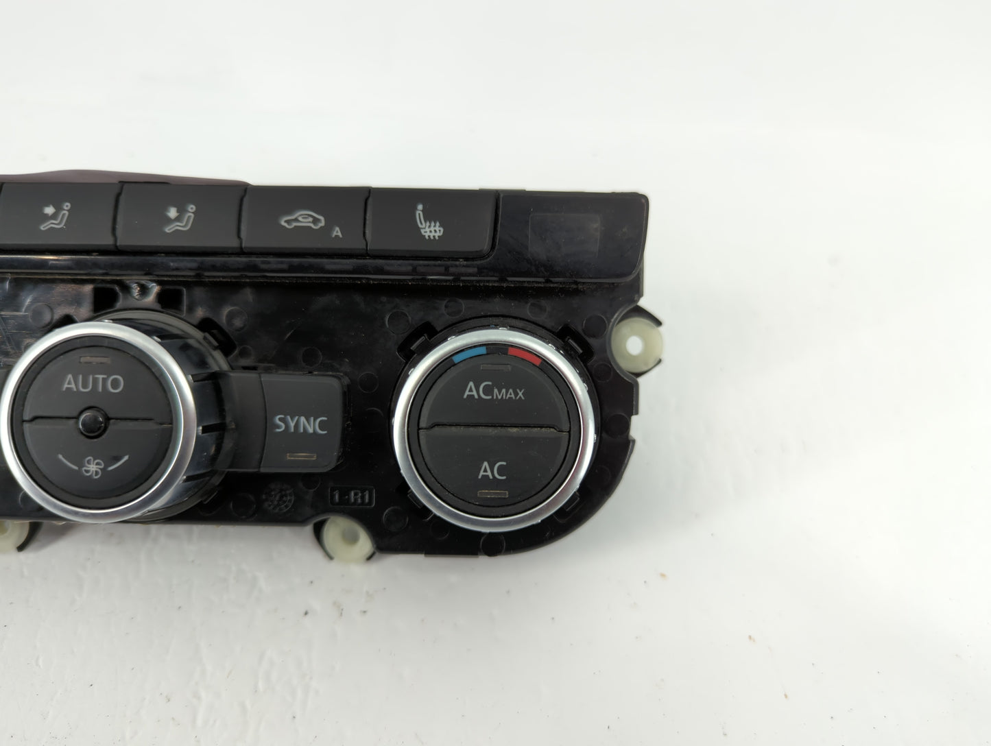 2012-2013 Kia Sorento Climate Control Module Temperature AC/Heater Replacement P/N:5HB 010 753-42 561 907 044H IKY Fits OEM 