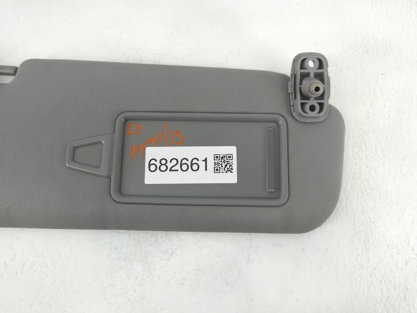 2011-2015 Kia Sorento Sun Visor Shade Replacement Passenger Right Mirror Fits Fits 2011 2012 2013 2014 2015 OEM Used Auto Pa