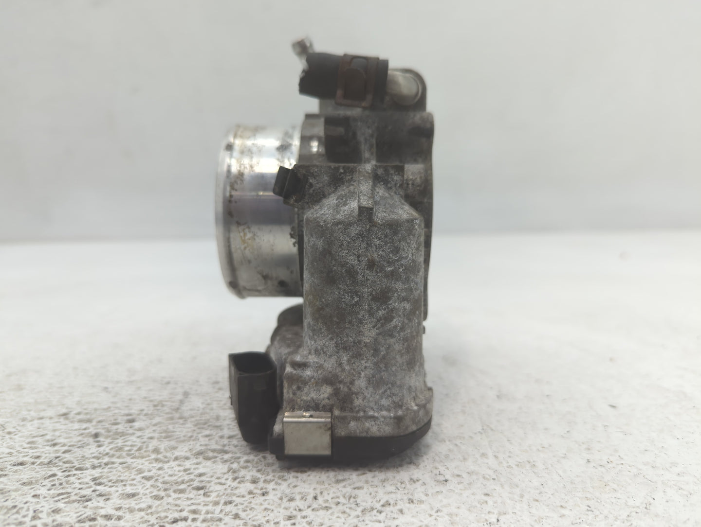 2012-2015 Kia Sorento Throttle Body P/N:90 4501 0001 35100-2G700 Fits Fits 2011 2012 2013 2014 2015 2016 OEM Used Auto Parts