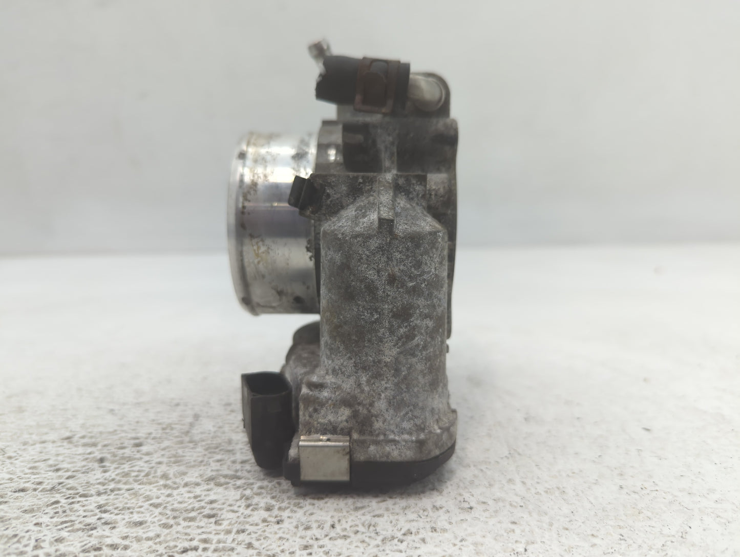 2012-2015 Kia Sorento Throttle Body P/N:90 4501 0001 35100-2G700 Fits Fits 2011 2012 2013 2014 2015 2016 OEM Used Auto Parts