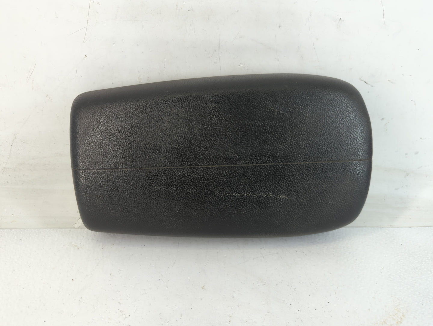 2013 Kia Sorento Center Console Armrest Cover Lid Fits OEM Used Auto Parts - Oemusedautoparts1.com