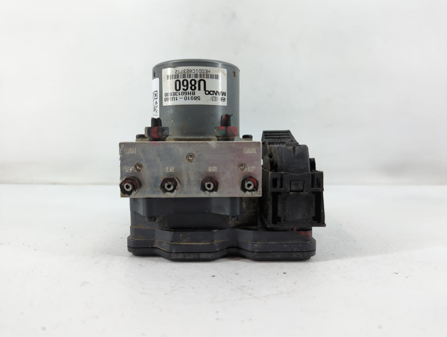 2013 Kia Sorento ABS Pump Control Module Replacement P/N:58910-1U860 Fits OEM Used Auto Parts - Oemusedautoparts1.com