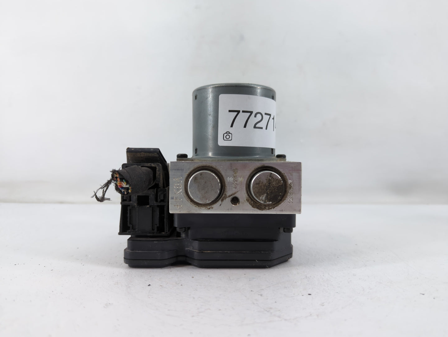 2013 Kia Sorento ABS Pump Control Module Replacement P/N:58910-1U860 Fits OEM Used Auto Parts - Oemusedautoparts1.com