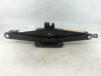 compare product 2013 Kia Sorento Spare Scissor Car Jack