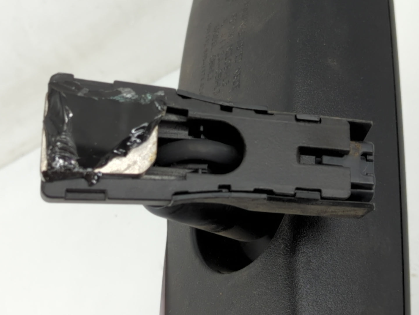 2011-2020 Kia Sorento Interior Rear View Mirror Replacement OEM P/N:E11026006 Fits OEM Used Auto Parts - Oemusedautoparts1.c