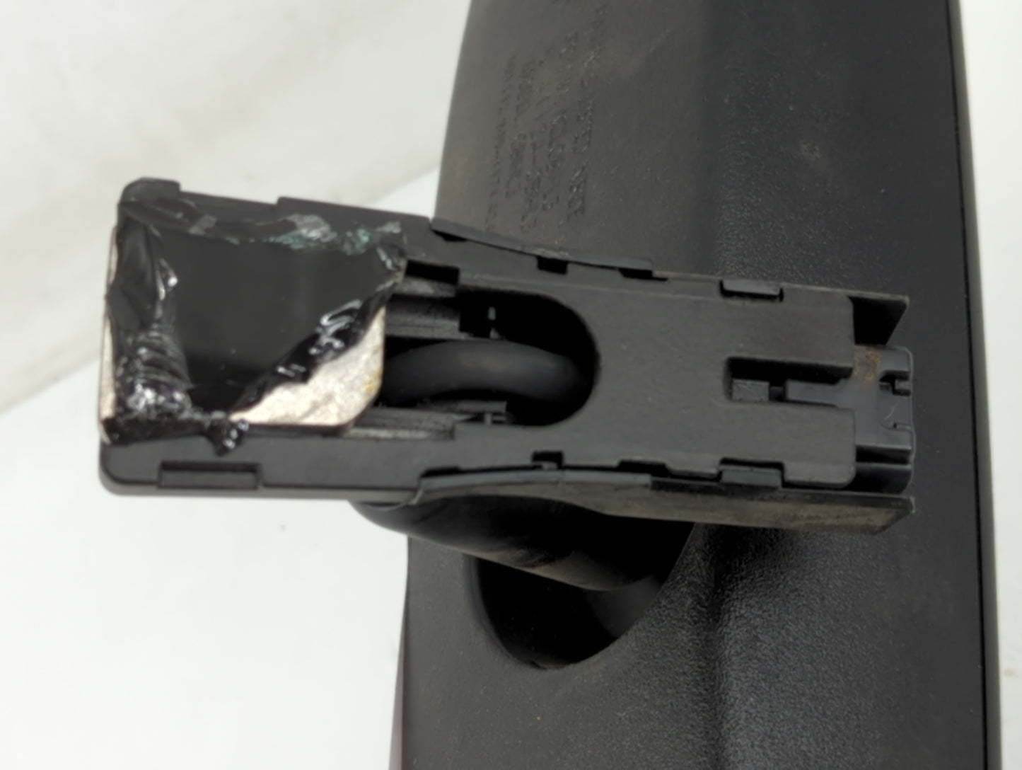 2011-2020 Kia Sorento Interior Rear View Mirror Replacement OEM P/N:E11026006 Fits OEM Used Auto Parts - Oemusedautoparts1.c