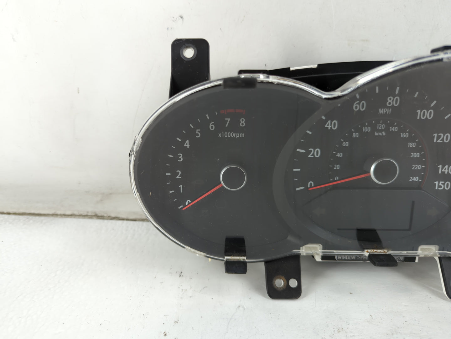2011-2013 Kia Sorento Instrument Cluster Speedometer Gauges P/N:94001-1U001 Fits Fits 2011 2012 2013 OEM Used Auto Parts - O