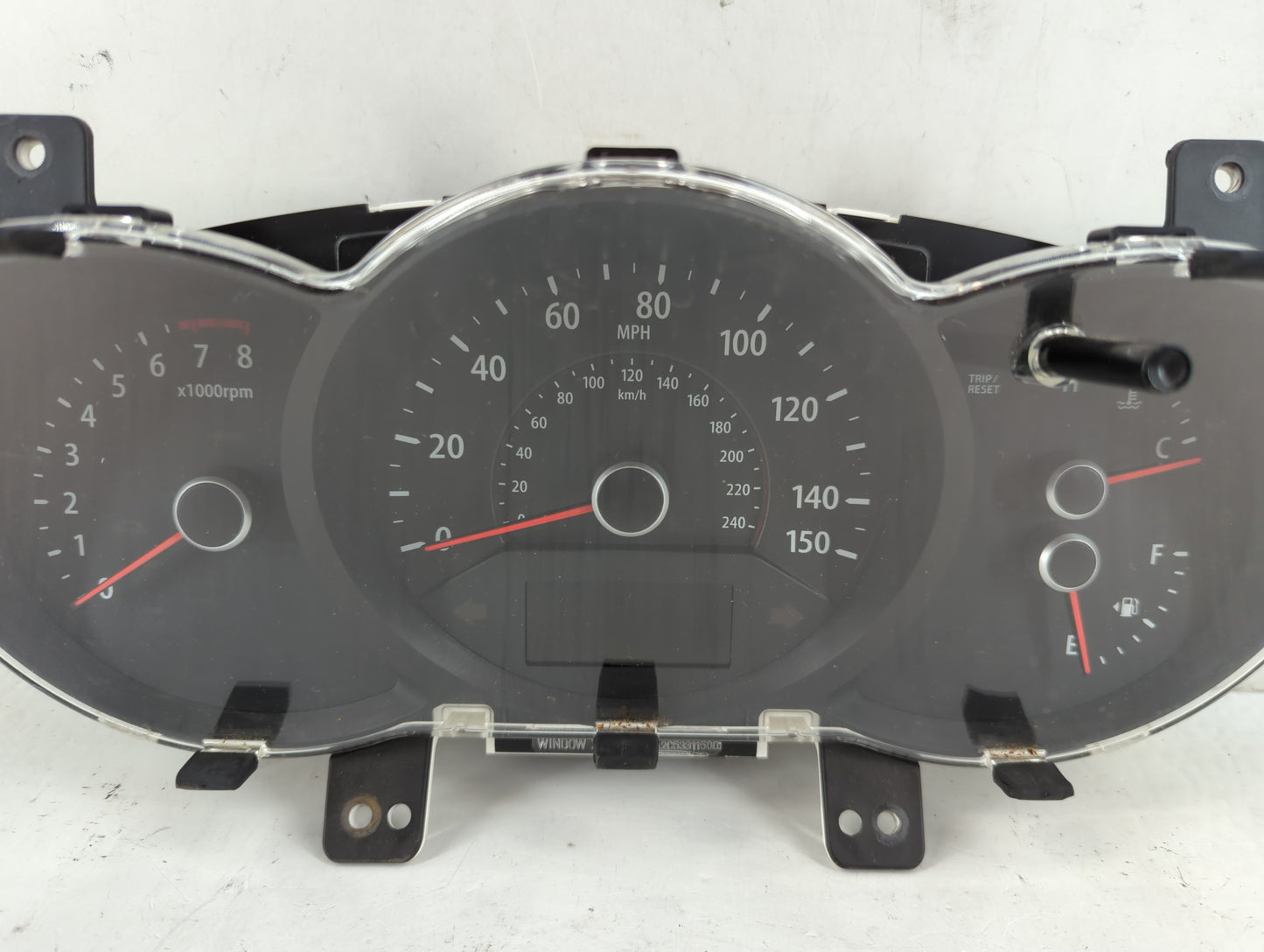 2011-2013 Kia Sorento Instrument Cluster Speedometer Gauges P/N:94001-1U001 Fits Fits 2011 2012 2013 OEM Used Auto Parts - O
