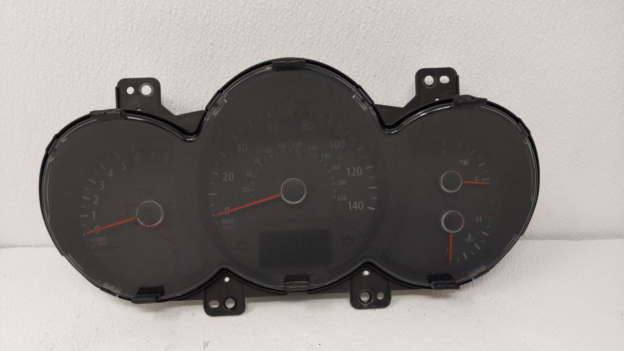 2012-2013 Kia Soul Instrument Cluster Speedometer Gauges P/N:94009-2K380 Fits Fits 2012 2013 OEM Used Auto Parts - Oemusedau