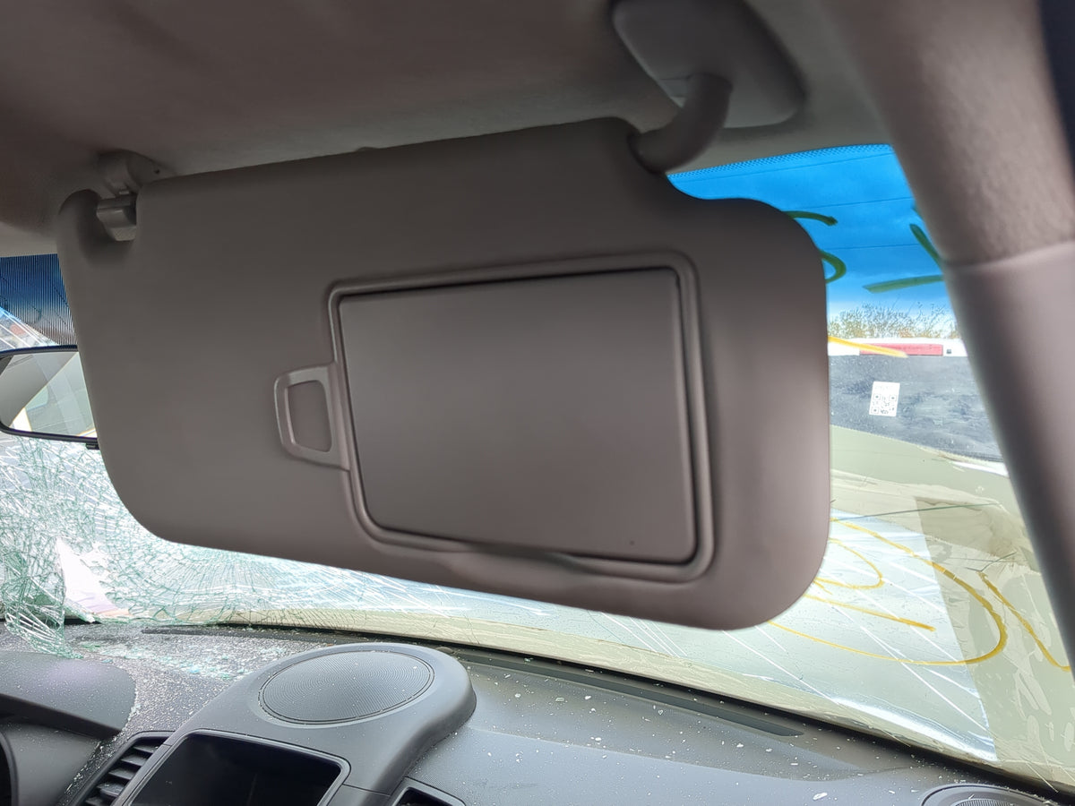 2010-2013 Kia Soul Sun Visor Shade Replacement Passenger Right Mirror Fits Fits 2010 2011 2012 2013 OEM Used Auto Parts - Oe