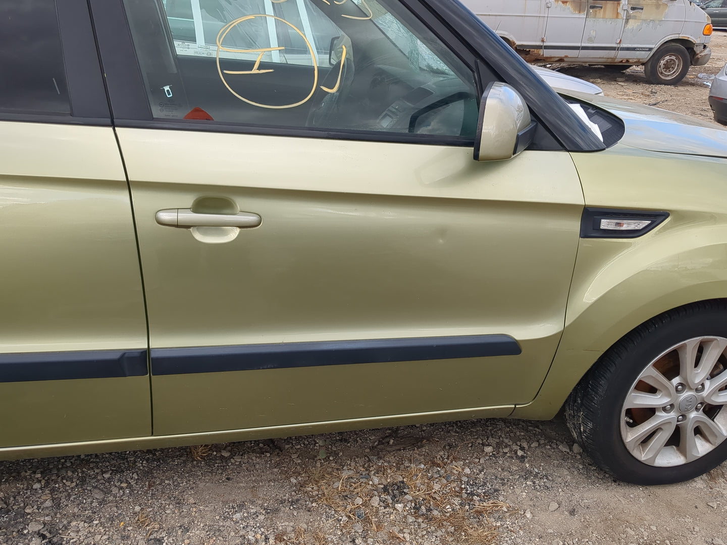 2010-2013 Kia Soul Passenger Front Door Oem - Oemusedautoparts1.com
