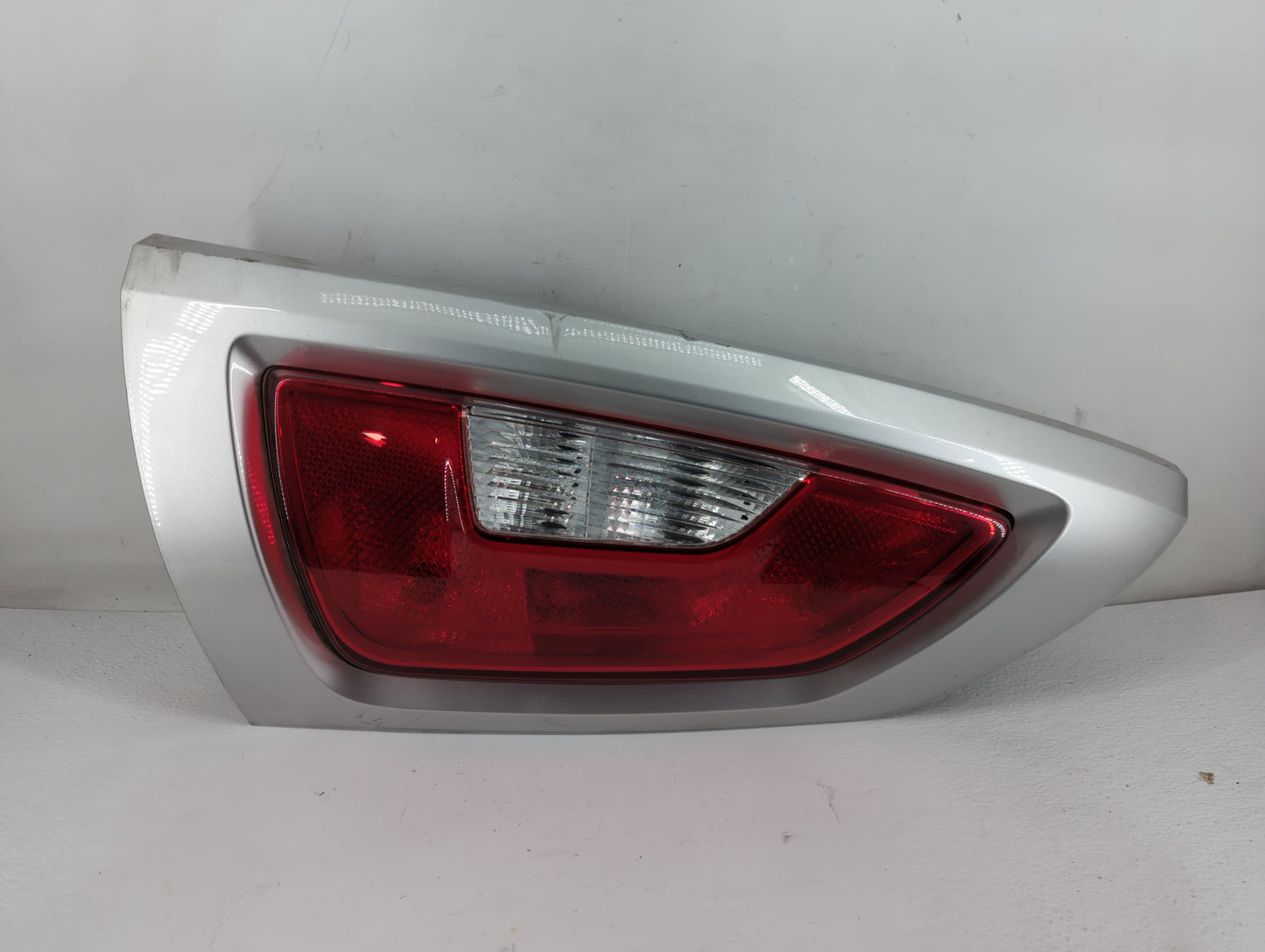 2012-2013 Kia Soul Tail Light Assembly Passenger Right OEM P/N:92402-2K5 Fits Fits 2012 2013 OEM Used Auto Parts - Oemusedau