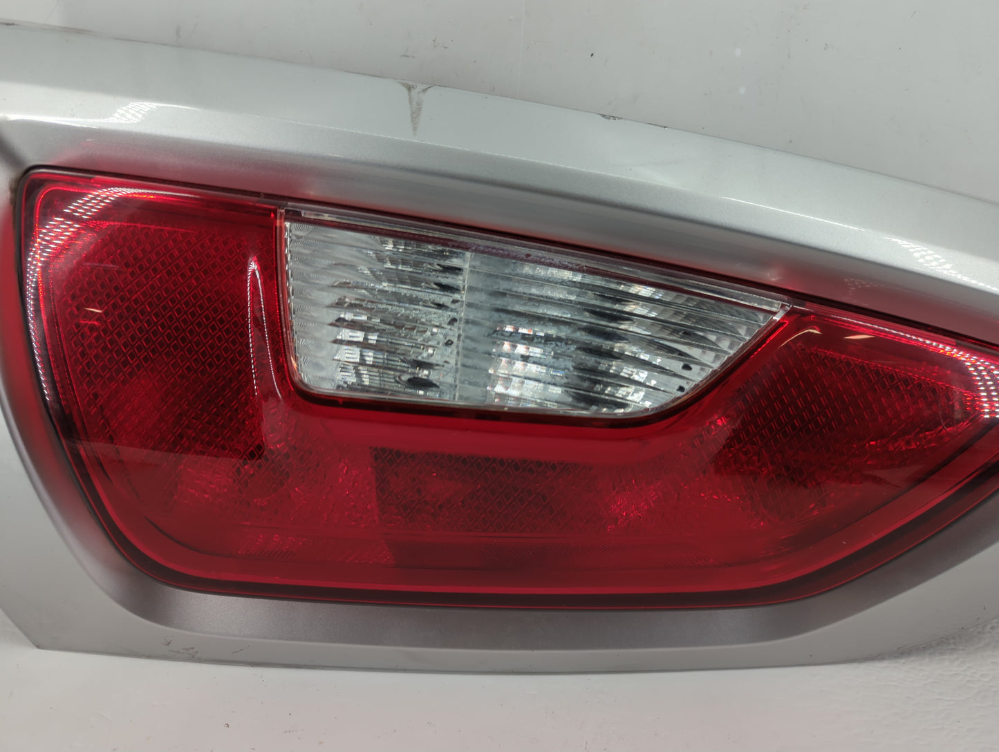 2012-2013 Kia Soul Tail Light Assembly Passenger Right OEM P/N:92402-2K5 Fits Fits 2012 2013 OEM Used Auto Parts - Oemusedau