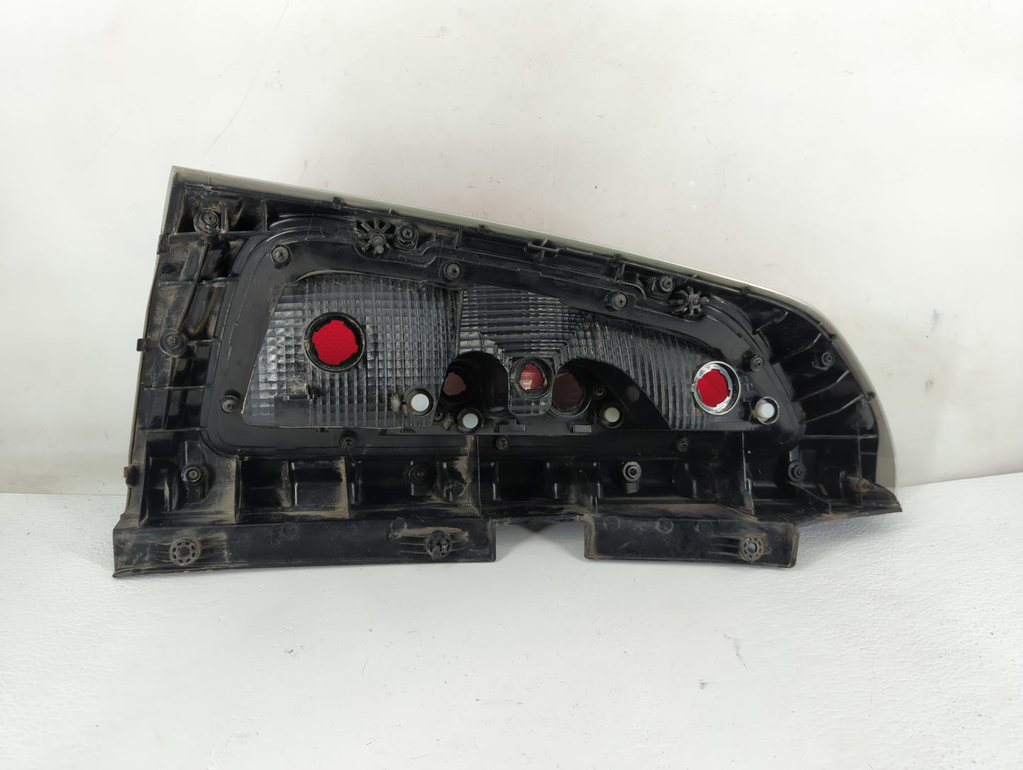 2012-2013 Kia Soul Tail Light Assembly Passenger Right OEM P/N:92402-2K5 Fits Fits 2012 2013 OEM Used Auto Parts - Oemusedau