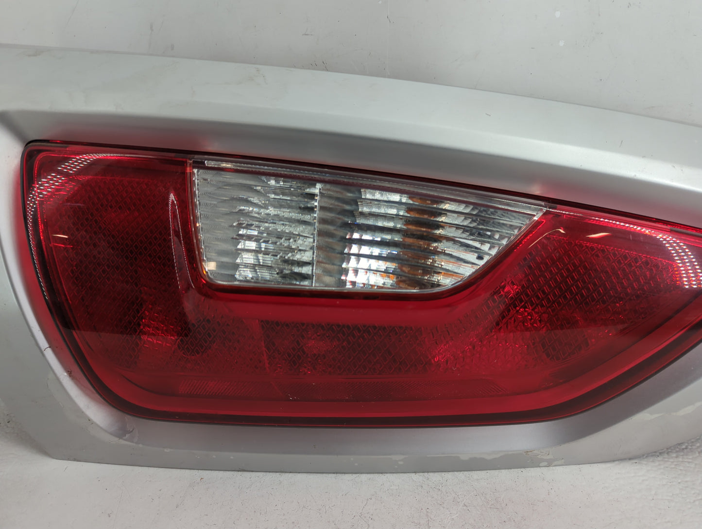 2012-2013 Kia Soul Tail Light Assembly Passenger Right OEM P/N:92402-2K5 Fits Fits 2012 2013 OEM Used Auto Parts - Oemusedau