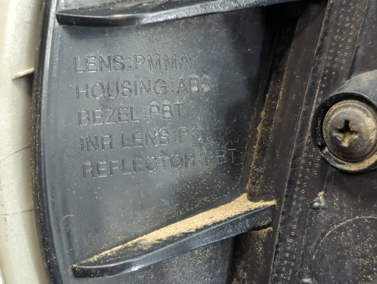 2012-2013 Kia Soul Tail Light Assembly Passenger Right OEM P/N:92402-2K5 Fits Fits 2012 2013 OEM Used Auto Parts - Oemusedau