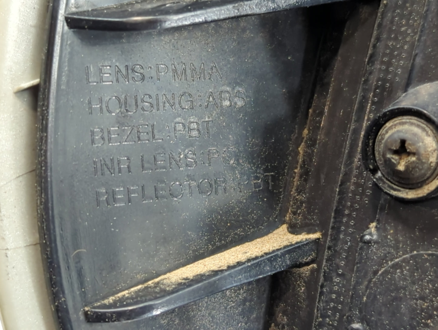 2012-2013 Kia Soul Tail Light Assembly Passenger Right OEM P/N:92402-2K5 Fits Fits 2012 2013 OEM Used Auto Parts - Oemusedau