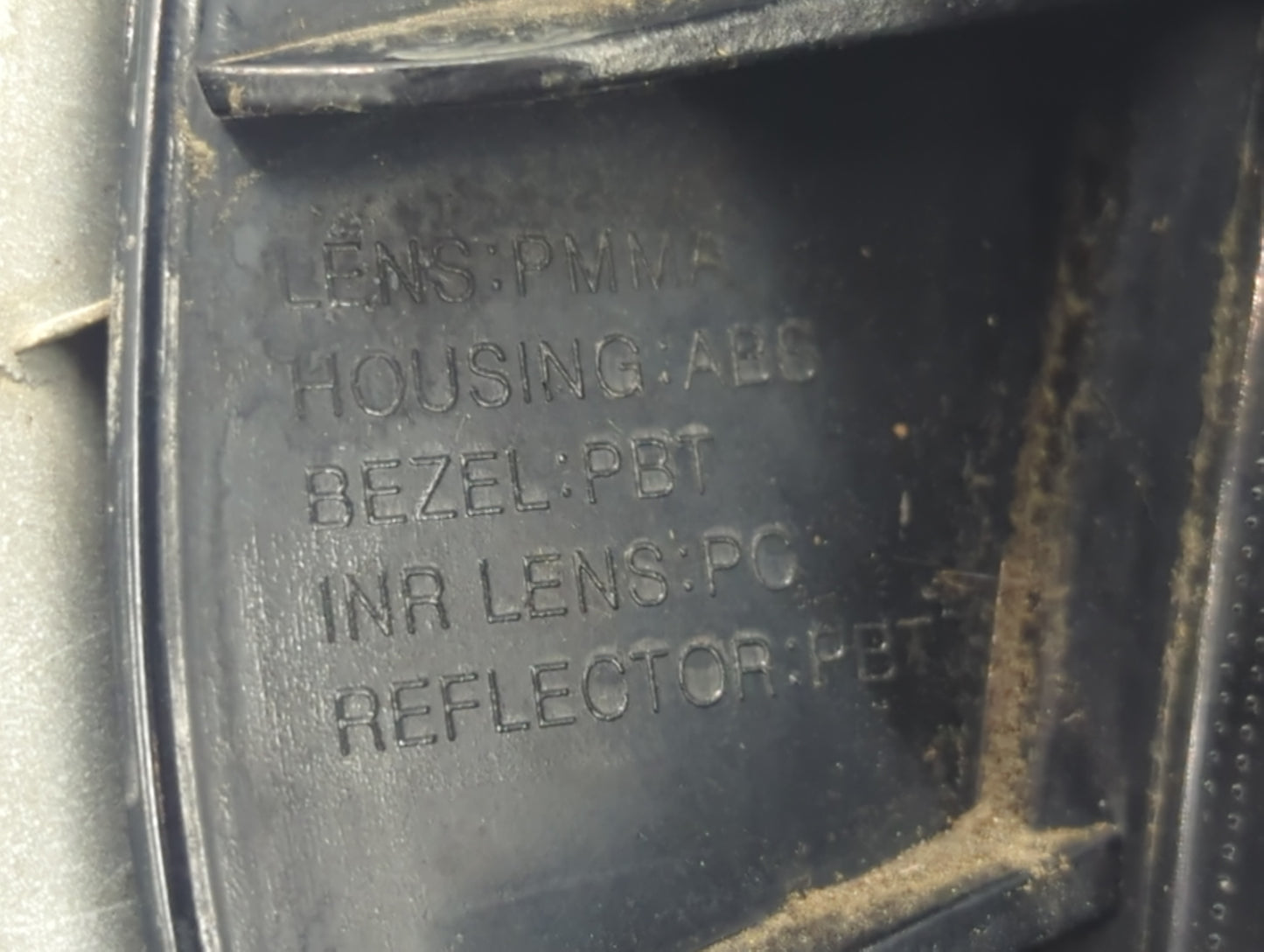 2012-2013 Kia Soul Tail Light Assembly Passenger Right OEM P/N:92402-2K5 Fits Fits 2012 2013 OEM Used Auto Parts - Oemusedau