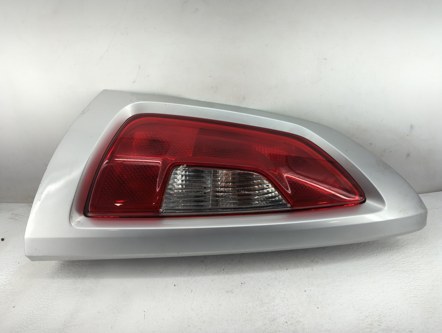 2012-2013 Kia Soul Tail Light Assembly Driver Left OEM P/N:E1313317 Fits Fits 2012 2013 OEM Used Auto Parts - Oemusedautopar