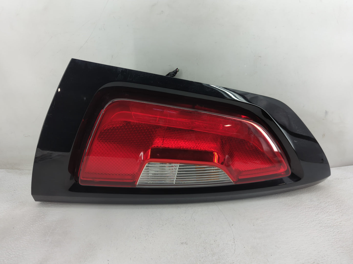 2012-2013 Kia Soul Tail Light Assembly Driver Left OEM Fits Fits 2012 2013 OEM Used Auto Parts - Oemusedautoparts1.com