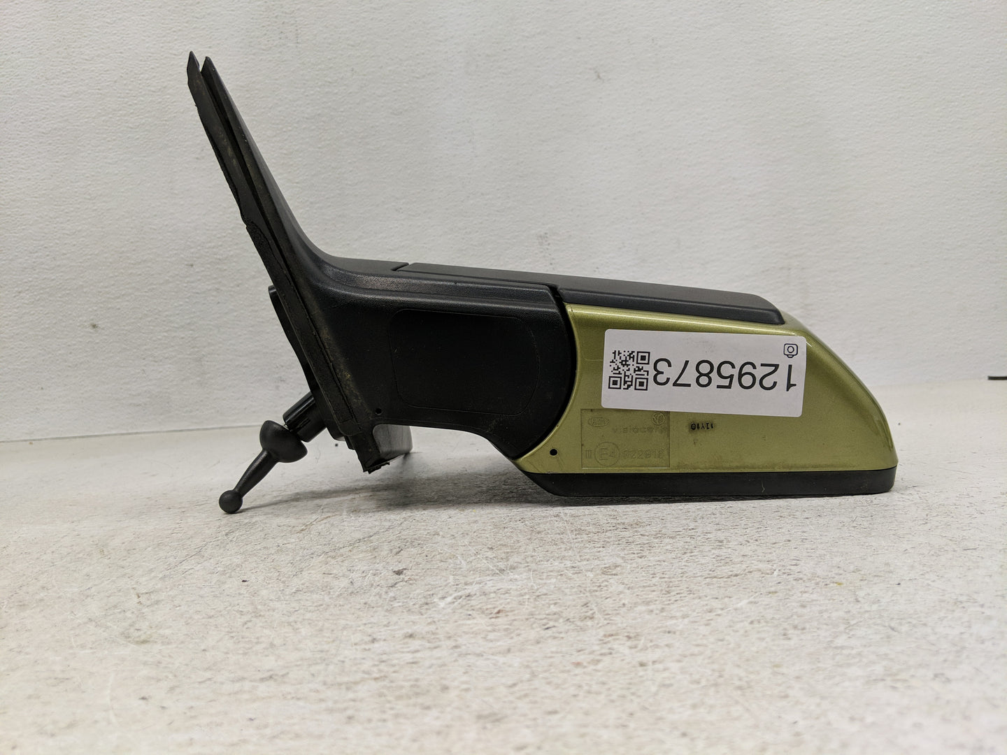 2013 Kia Soul Driver Side View Mirror - Left Door Mirror OEM Used - Oemusedautoparts1.com