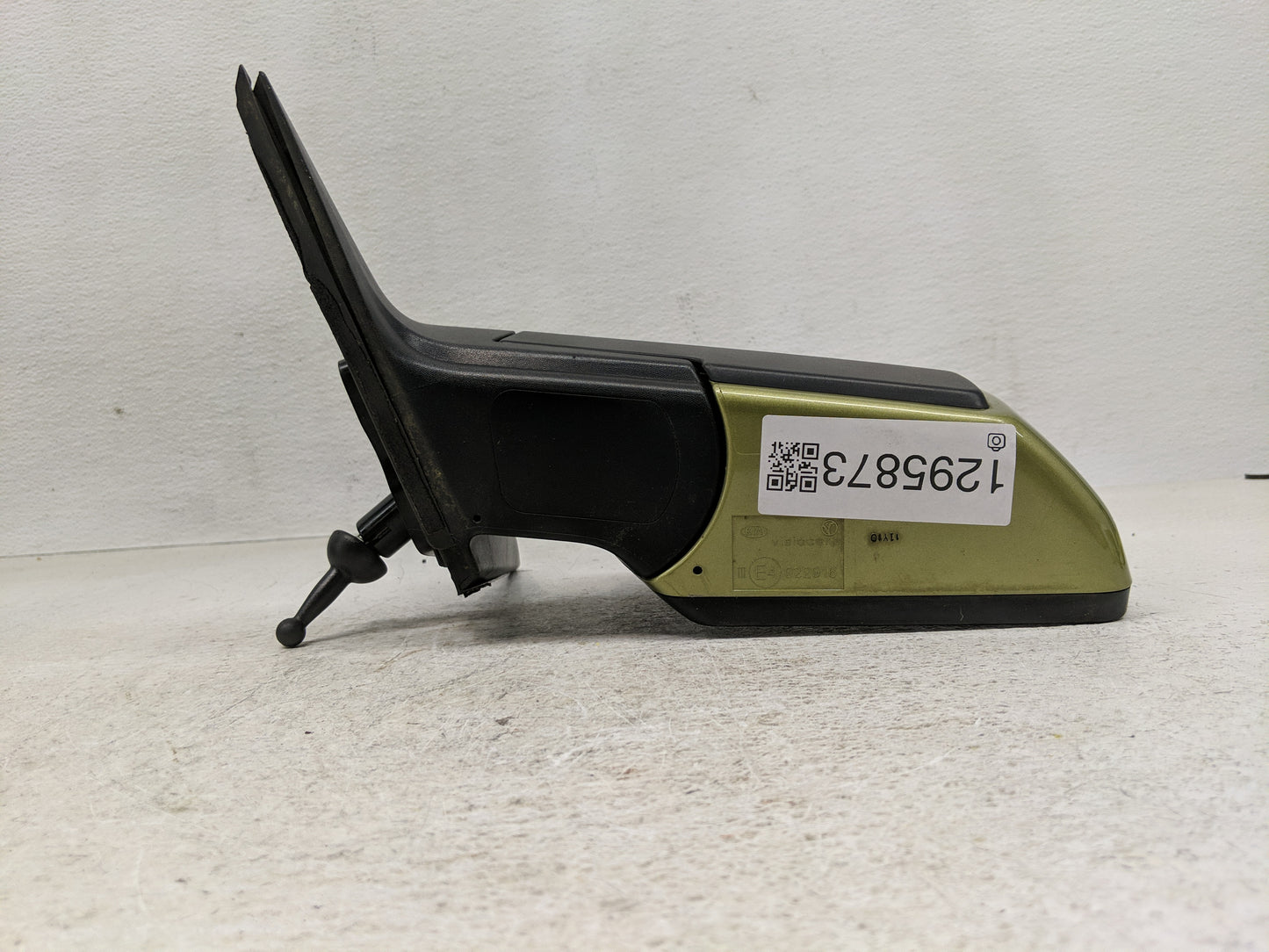 2013 Kia Soul Driver Side View Mirror - Left Door Mirror OEM Used - Oemusedautoparts1.com