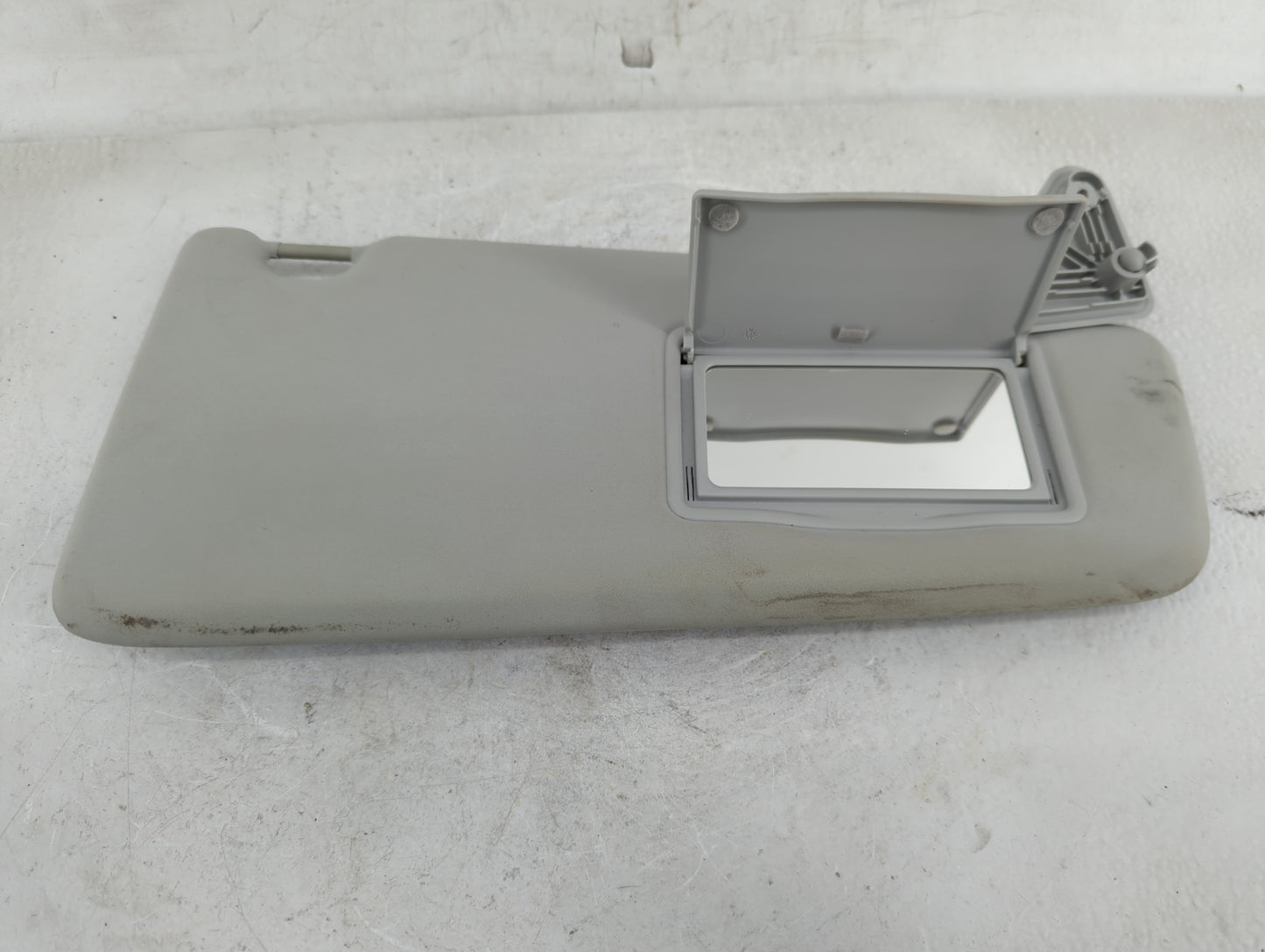 2010-2013 Kia Soul Sun Visor Shade Replacement Passenger Right Mirror Fits Fits 2010 2011 2012 2013 OEM Used Auto Parts - Oe
