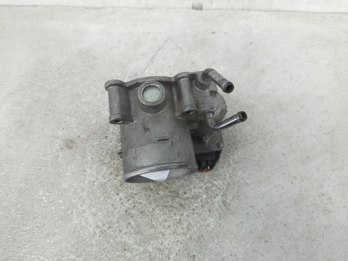 2012-2013 Kia Soul Throttle Body Fits Fits 2012 2013 2014 2015 2016 2018 2019 2020 2021 OEM Used Auto Parts - Oemusedautopar
