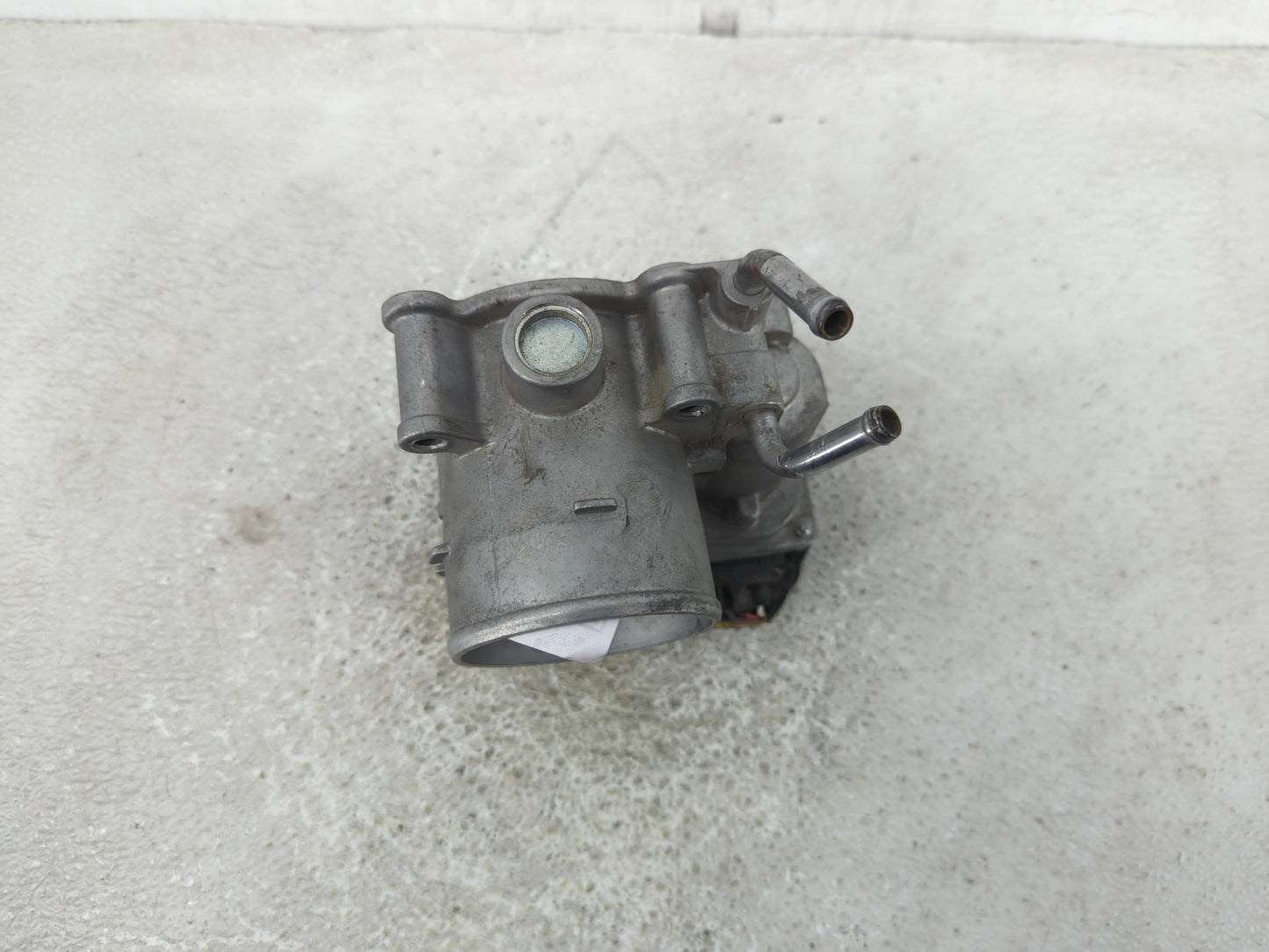 2012-2013 Kia Soul Throttle Body Fits Fits 2012 2013 2014 2015 2016 2018 2019 2020 2021 OEM Used Auto Parts - Oemusedautopar