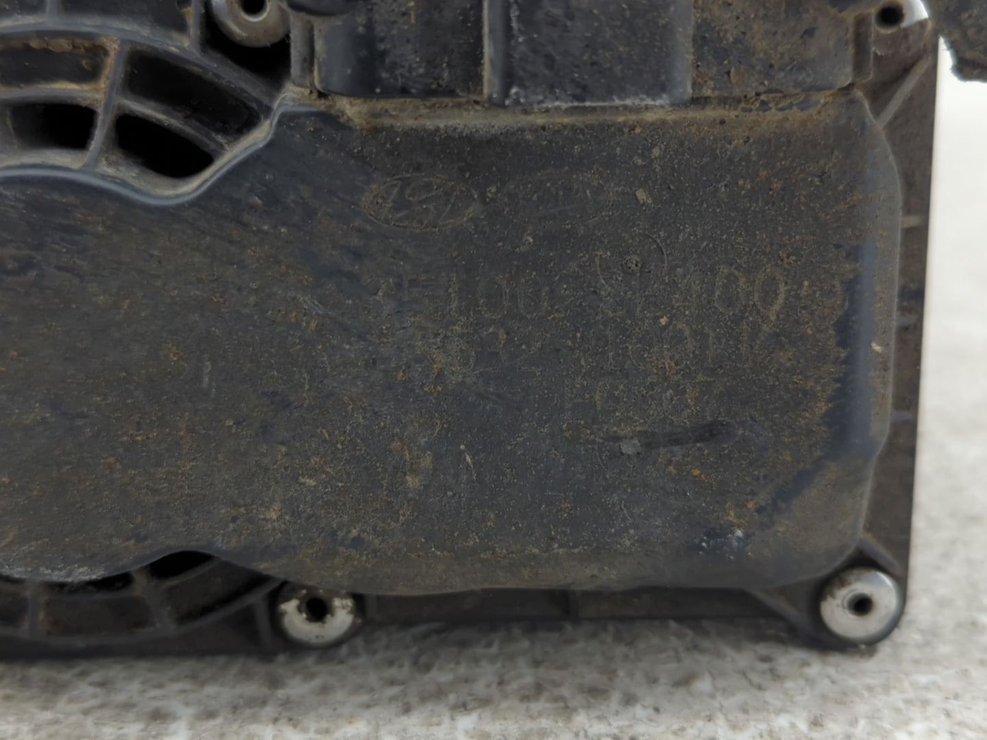 2012-2013 Kia Soul Throttle Body Fits Fits 2012 2013 2014 2015 2016 2018 2019 2020 2021 OEM Used Auto Parts - Oemusedautopar