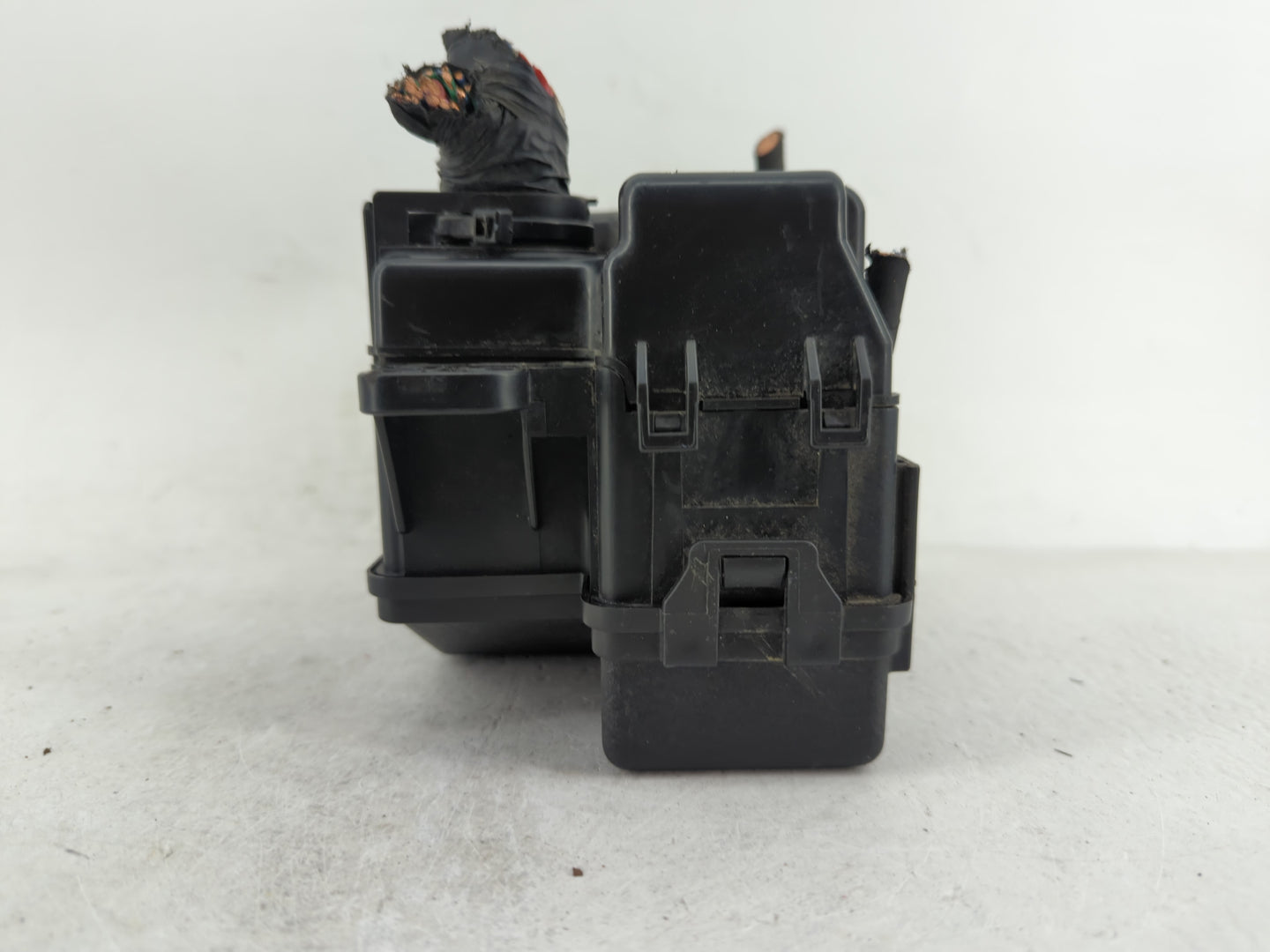 2012-2013 Kia Soul Fusebox Fuse Box Panel Relay Module P/N:914182K162 Fits Fits 2012 2013 OEM Used Auto Parts - Oemusedautop