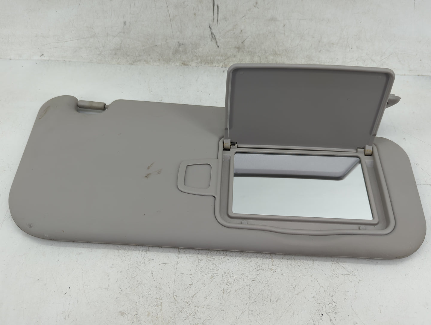 2010-2013 Kia Soul Sun Visor Shade Replacement Passenger Right Mirror Fits Fits 2010 2011 2012 2013 OEM Used Auto Parts - Oe
